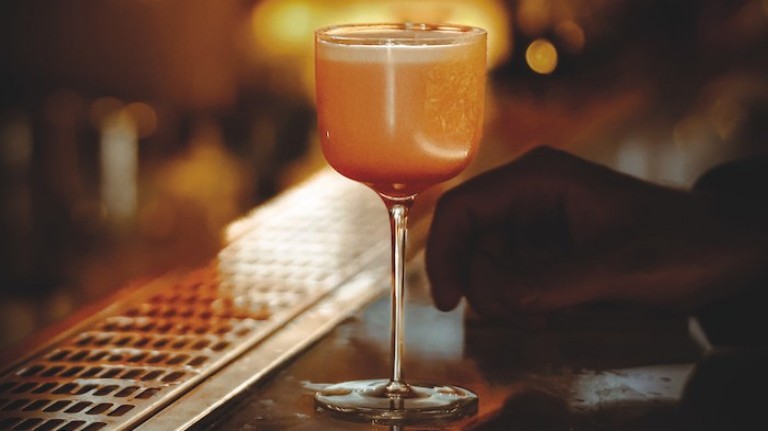 A Bee's Knees cocktail