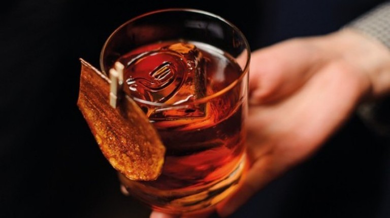 A cocktail in an Old Fashioned glass